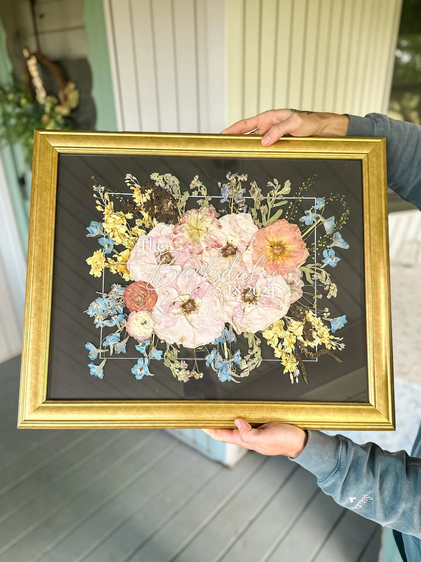 16x20 Antique Gold