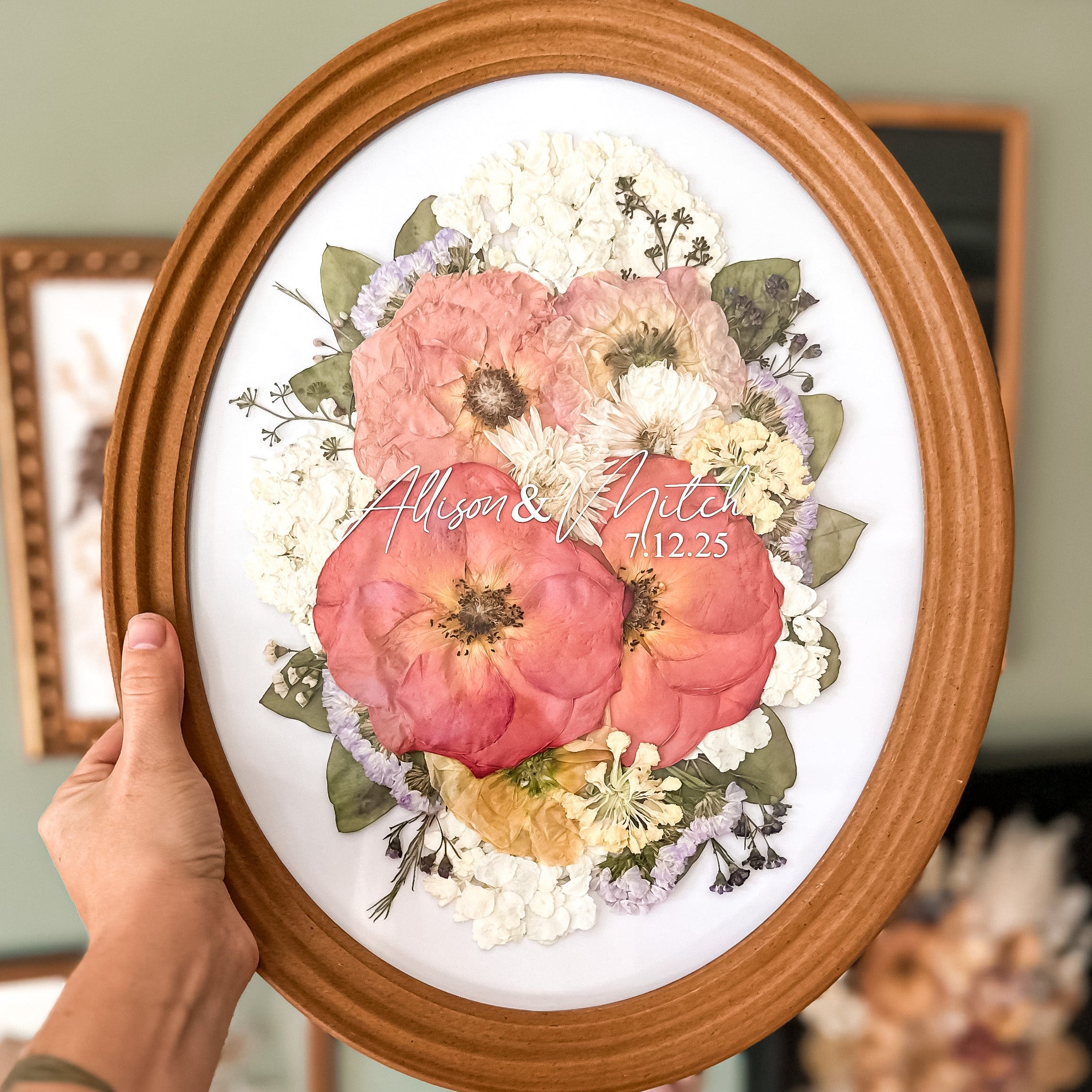11x14 Wood Oval – Sincerely, Sage Jo